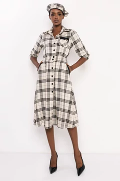 Trisz ruha ekrü/fekete kockás